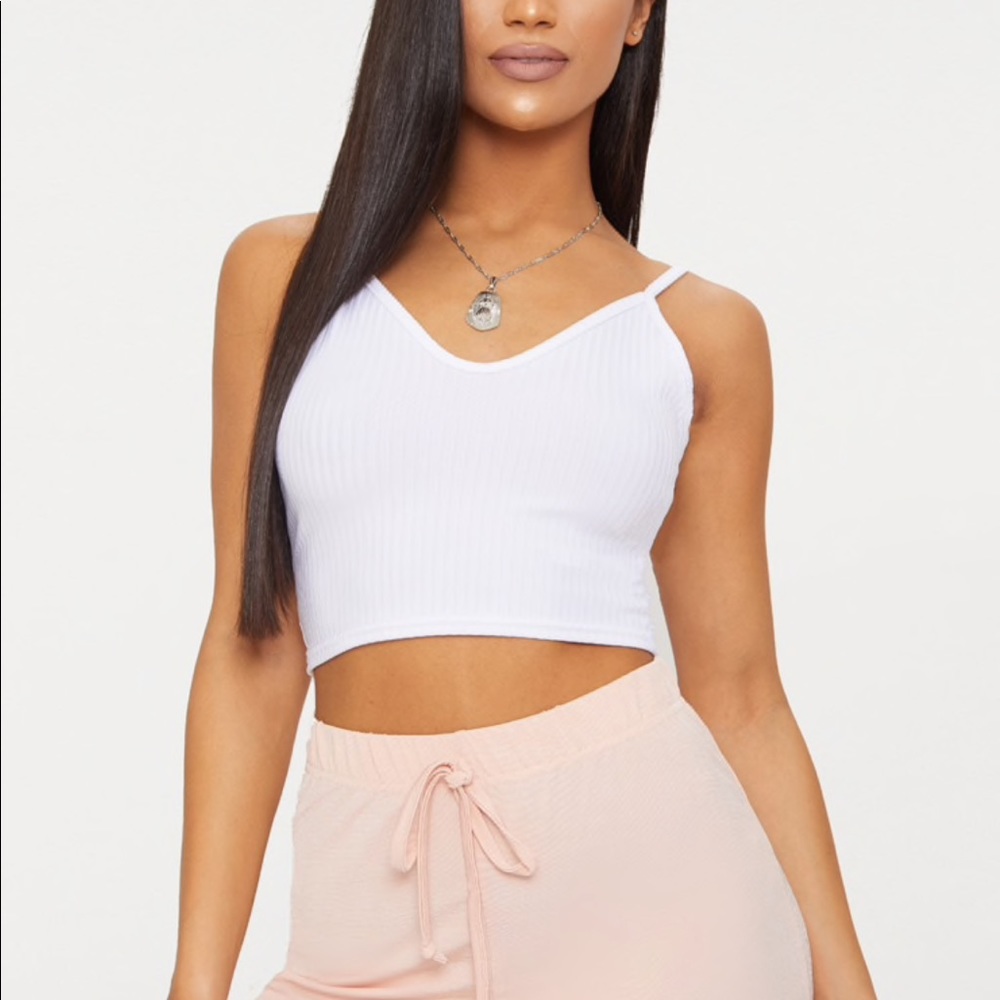 WHITE CROP TOP